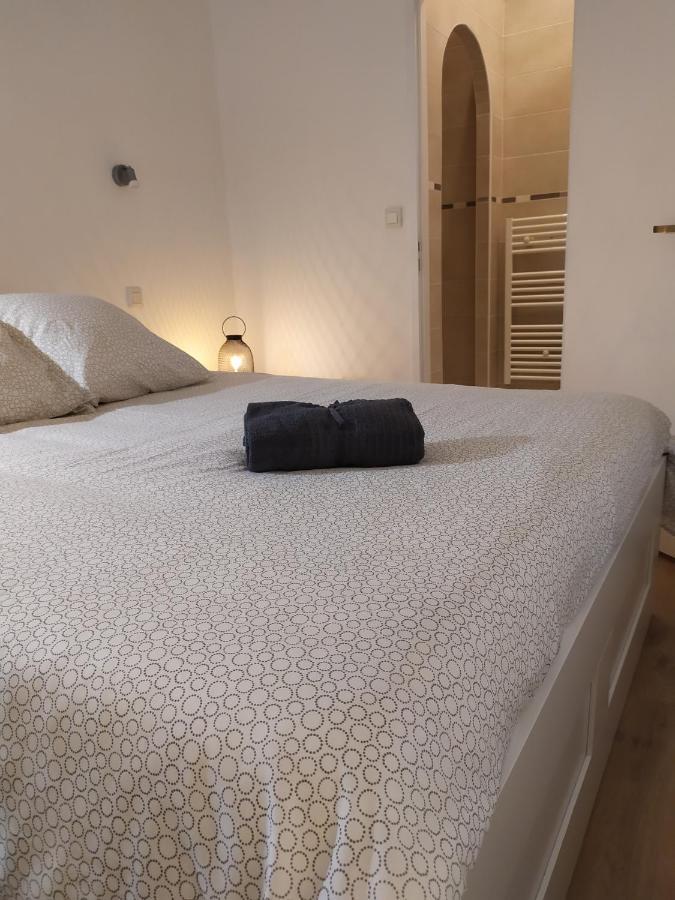 Private Independant Flat - Lourdes City Center - 2 Balconies Luaran gambar